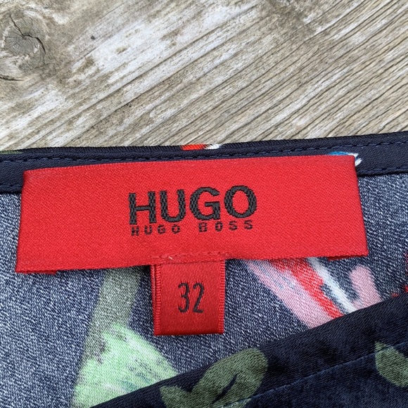 Hugo Boss ⎮ Satin parrot blouse - Picture 8 of 10